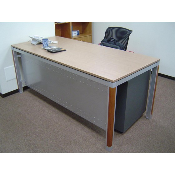 造型主管桌