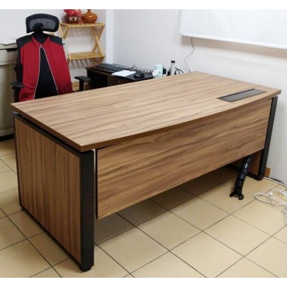 造型主管桌